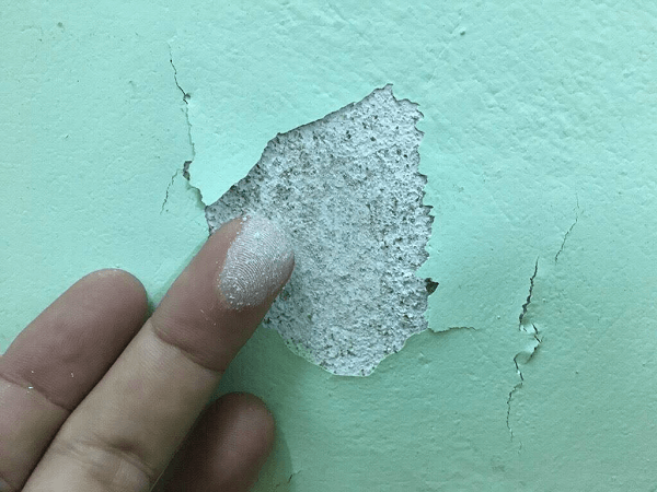 : Xử lý bề mặt tường sơn cũ