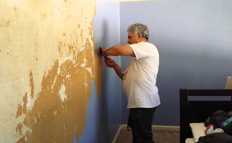 Cách cạo lớp sơn tường cũ